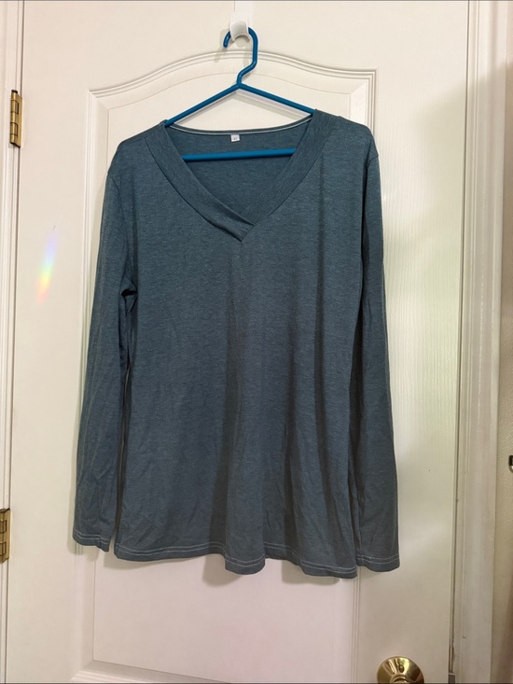 Women's Teal V-Neck Long Sleeve Top